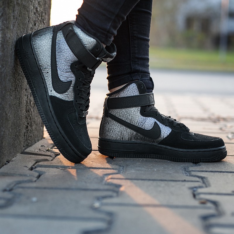 nike-wmns-air-force-1-hi-prm