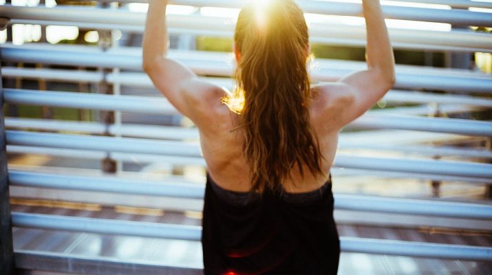 Trening latem? Tak, ale z głową! Sprawdź, o czym pamiętać podczas upału